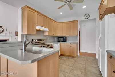 556 Parker Avenue, Brick, NJ 08724 - Photo 9