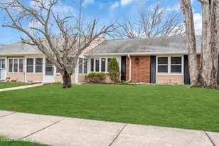 402 Picardy Ct, Lakewood, NJ 08701 - Photo 19