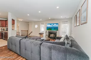 380 Hampton Pl, Morganville, NJ 07751 - Photo 5