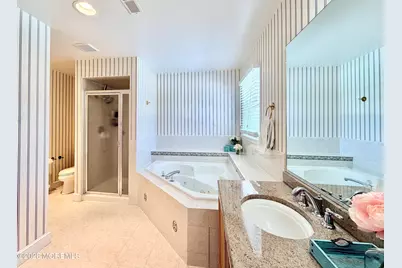 4 Roxbury Lane, Manalapan Township, NJ 07726 - Photo 23