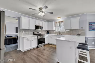 93 W Shenendoah Road, Howell Township, NJ 07731 - Photo 9