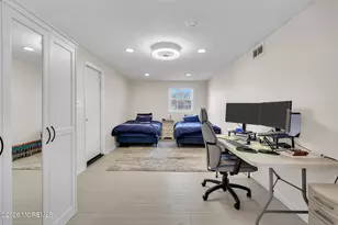 9 Chatham Dr, Howell Township, NJ 07731 - Photo 11