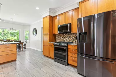 274 Beachview Avenue, Manahawkin, NJ 08050 - Photo 11