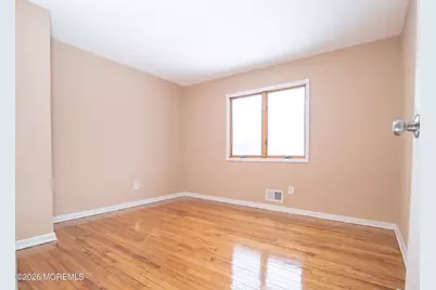 32 Hamilton Avenue, Morganville, NJ 07751 - Photo 17