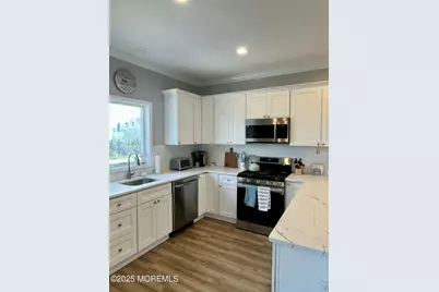 127 Dewey Drive, Ortley Beach, NJ 08751 - Photo 9