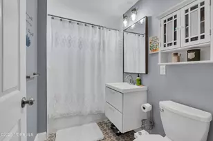 1 Thoroughbred Fare, Tinton Falls, NJ 07753 - Photo 17