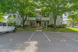 1 Thoroughbred Fare, Tinton Falls, NJ 07753 - Photo 21