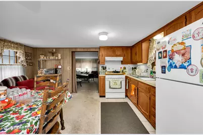 51 Holmes Place, North Middletown, NJ 07748 - Photo 17