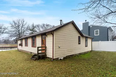 51 Holmes Place, North Middletown, NJ 07748 - Photo 5