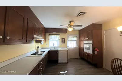 426A Chatham Court, Lakewood, NJ 08701 - Photo 3