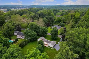 1 Flora Dr, Holmdel, NJ 07733 - Photo 3