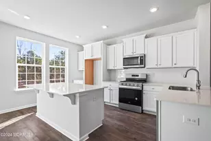 41 Wembley Wy, Tinton Falls, NJ 07753 - Photo 5