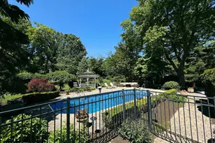 6 Flora Dr, Holmdel, NJ 07733 - Photo 45