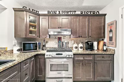 49 Richmond Court, Tinton Falls, NJ 07712 - Photo 7