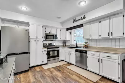 710 Hazelton Avenue, Lanoka Harbor, NJ 08734 - Photo 17