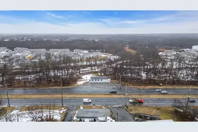 320 State Route 33, Manalapan Township, NJ 07726 - Photo 13