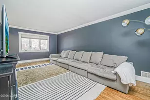 34 Dartmouth Dr, Hazlet Township, NJ 07730 - Photo 7