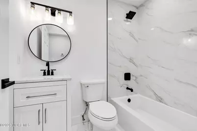 5 Jaffreyton Close, Freehold, NJ 07728 - Photo 17