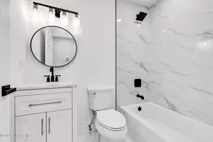 5 Jaffreyton Close, Freehold, NJ 07728 - Photo 17