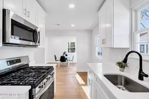 5 Jaffreyton Close, Freehold, NJ 07728 - Photo 11