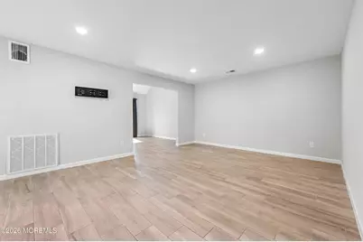 15 Twain Court, Freehold, NJ 07728 - Photo 9