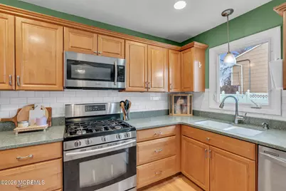 326 Thompson Avenue, North Middletown, NJ 07748 - Photo 5