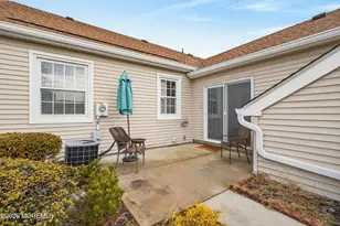 69 William and Mary Square, Freehold, NJ 07728 - Photo 5