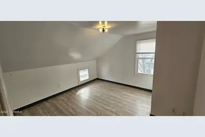 402 W Green Street W, Millville, NJ 08332 - Photo 11