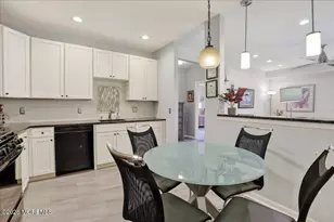 215 Bloomsbury Dr, Morganville, NJ 07751 - Photo 9