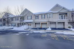 215 Bloomsbury Dr, Morganville, NJ 07751 - Photo 3