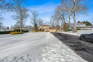 639 Tennent Rd, Manalapan Township, NJ 07726 - Photo 43