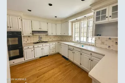 112 Oxford Place, Bergenfield, NJ 07621 - Photo 3