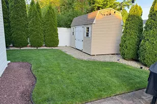 40 Pinyon St, Howell Township, NJ 07731 - Photo 7