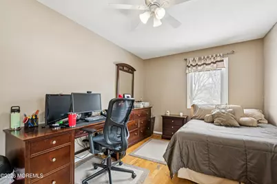 140 Sycamore Avenue, Freehold, NJ 07728 - Photo 17