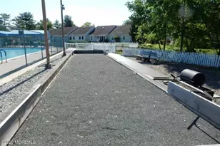 93 Halls Croft Rd, Freehold, NJ 07728 - Photo 23