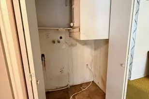 93 Halls Croft Rd, Freehold, NJ 07728 - Photo 9