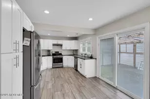 1575 Alamitos Dr, Lakewood, NJ 08701 - Photo 9