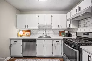 710 Ivy Ct, Jackson, NJ 08527 - Photo 5