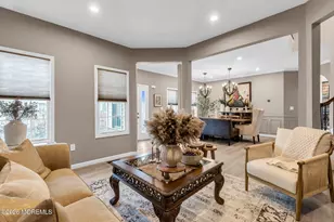 24 Smock Ct, Manalapan Township, NJ 07726 - Photo 9