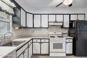 1074 Edgebrook Dr S, Toms River Township, NJ 08757 - Photo 9