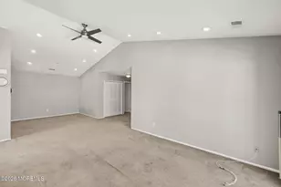 412 Hampton Ct, Manalapan Township, NJ 07726 - Photo 7