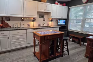 62 Horseshoe Ct, Tinton Falls, NJ 07753 - Photo 9