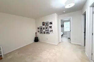 21 Wisteria Ct, Monroe Township, NJ 08831 - Photo 15