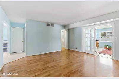 13 Arthur Place, Middletown, NJ 07748 - Photo 11