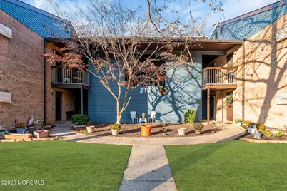 218 Medford Court #A, Manalapan Township, NJ 07726 - Photo 35