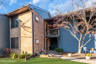 218 Medford Ct, Manalapan Township, NJ 07726 - Photo 1