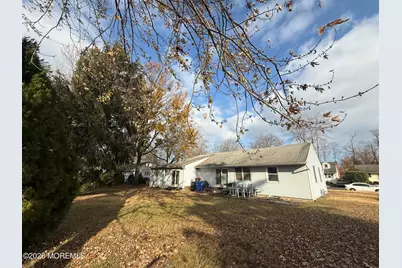 574 Hopping Road, Belford, NJ 07718 - Photo 9