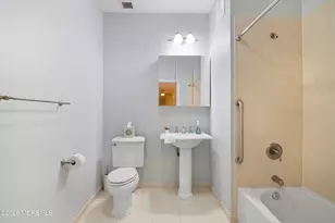 424 Regency Pl, Woodbridge Township, NJ 07095 - Photo 15