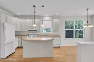 83 Huntington Dr, Jackson, NJ 08527 - Photo 13