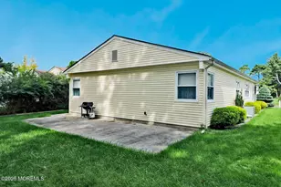 73 Chesterfield Ln, Toms River Township, NJ 08757 - Photo 5